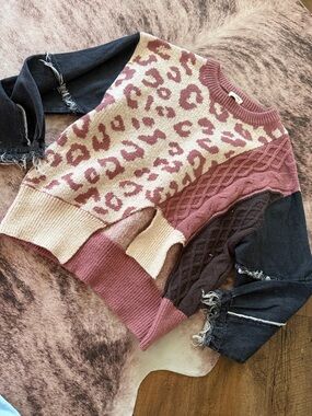 BiBi Mauve and Cream Leopard Cable-Knit Crewneck Sweater